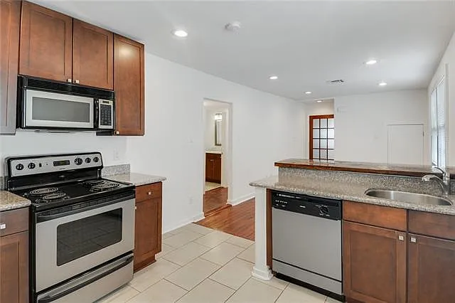 7543 Willow St — Photo 4