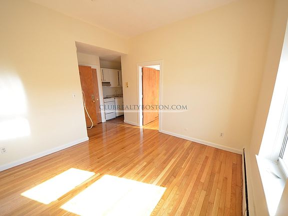 5th image of 182 N Beacon St #2A