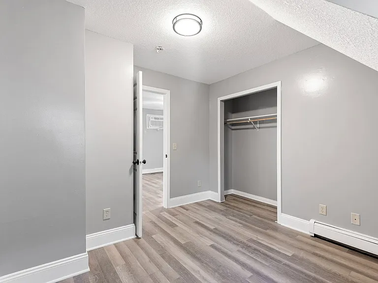 2407 Buchanan St NE #1 — Photo 15