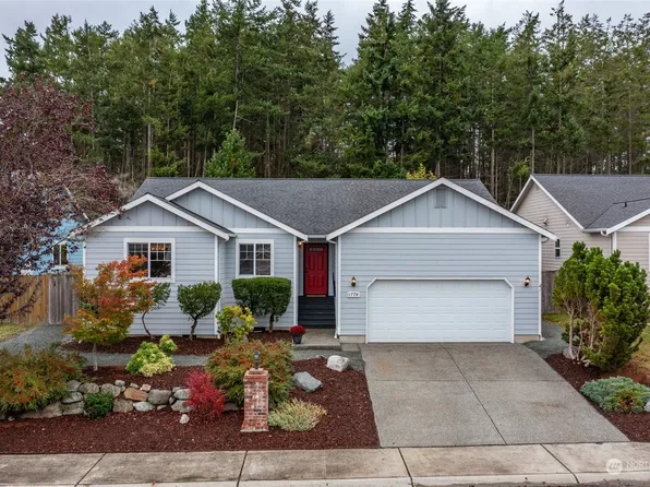 1774 NW Camellia Loop, Oak Harbor, WA 98277