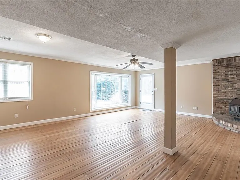131 Arrowood Ln — Photo 33