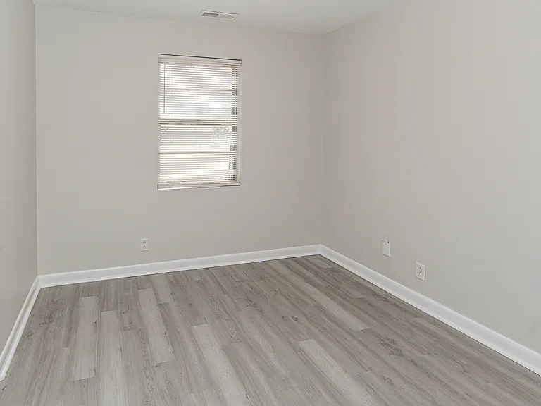 156 Macon Rd — Photo 9