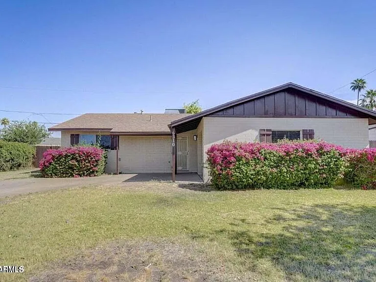 6310 W Berridge Ln — Photo 2