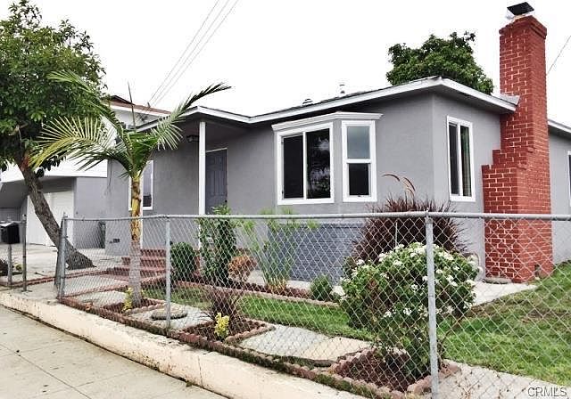 1st image of 700 N Acacia Ave