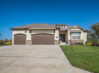 1408 Woodland Rd, Greenwood, MO 64034