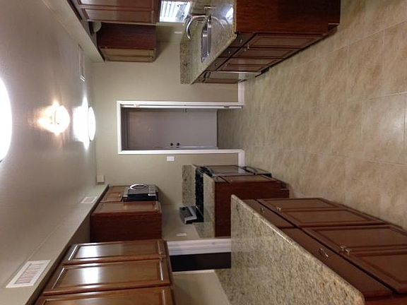 5th image of 801 Starks Dr