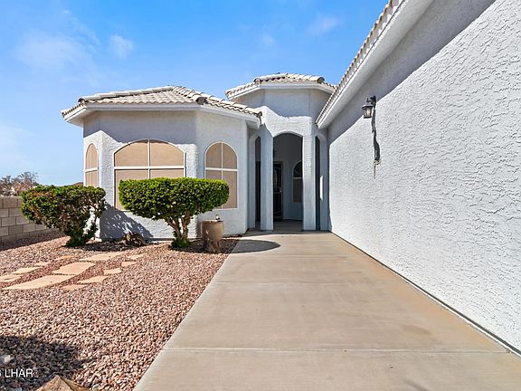 3rd image of 5611 S Desert Lakes Dr