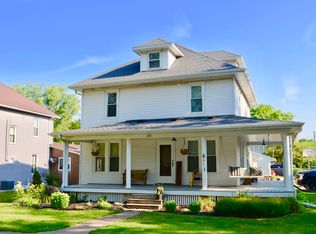 208 E Dewey St, Danville, IA 52623