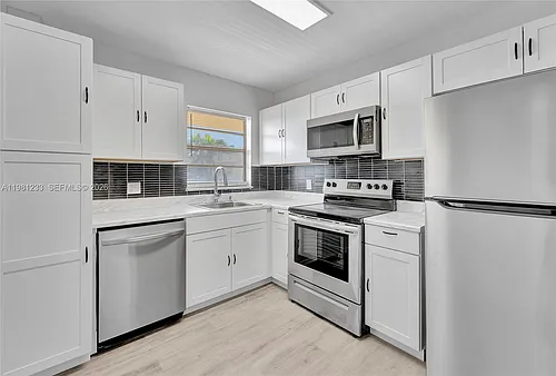 2060 NW 81st Ave Photo 1