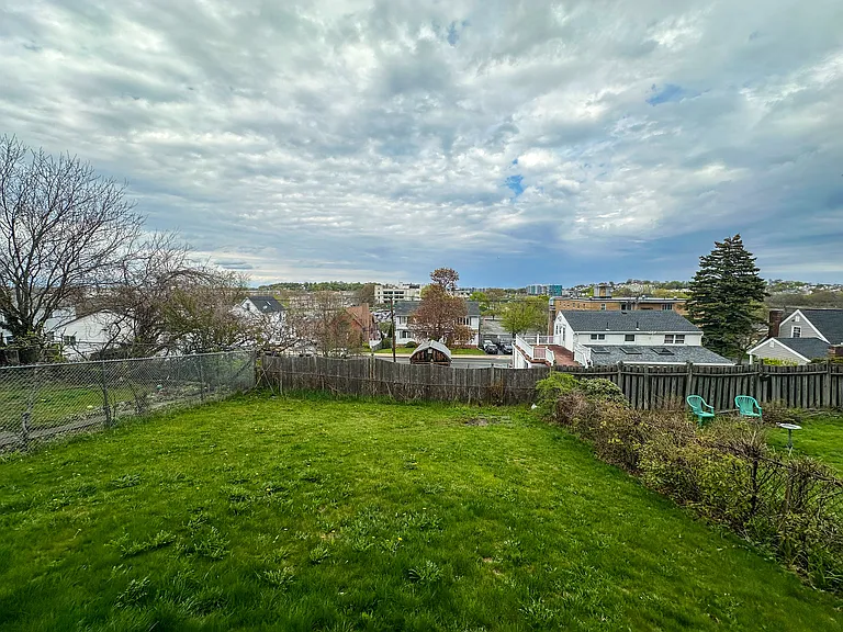 77 Faywood Ave — Photo 25