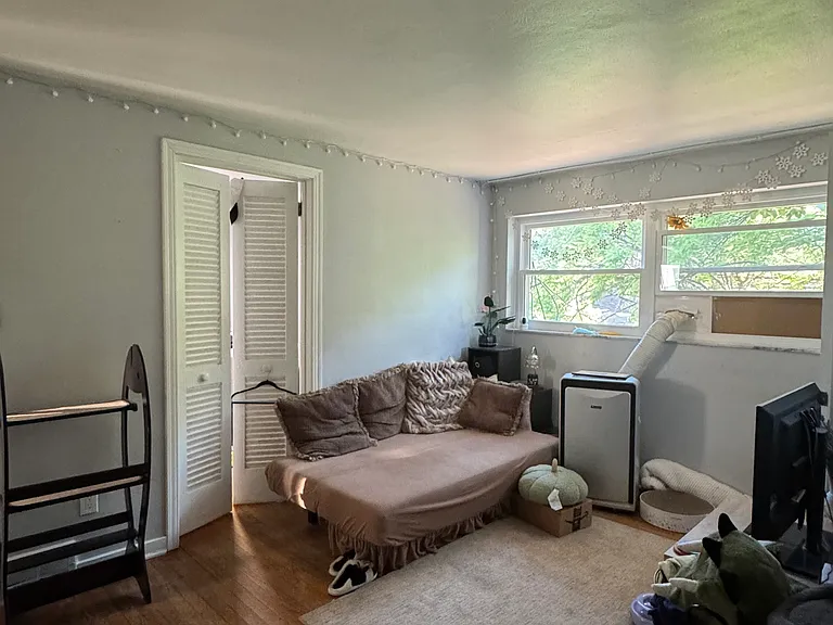 200 S Winebiddle St #2LR — Photo 2