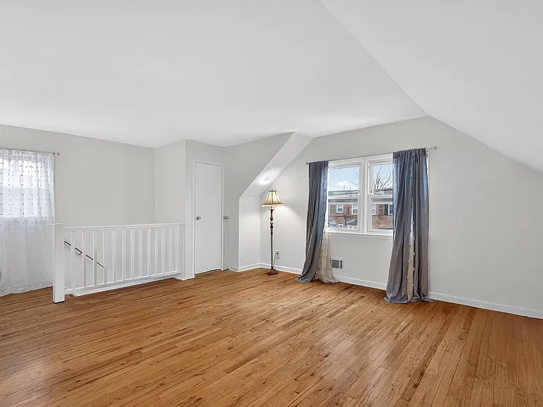 16 Crossgate Rd #2 — Photo 3