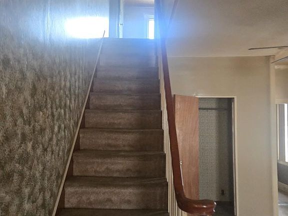 3rd image of 4614 Milnor St