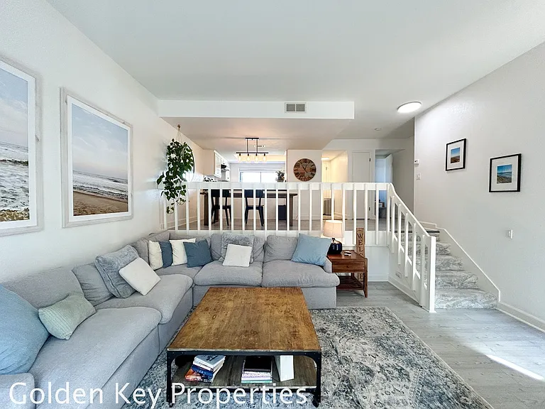 2372 Altisma Way #B — Photo 7