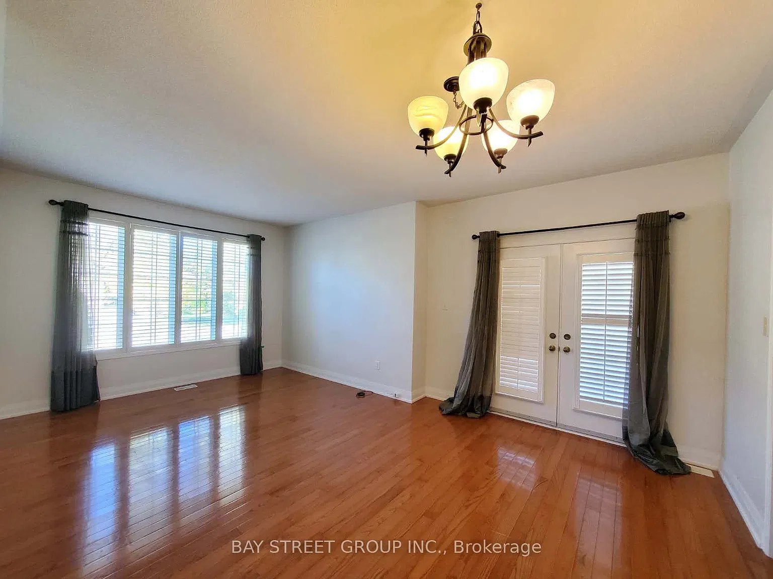 4 bed, $4,300 — Photo 4