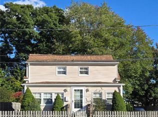 26 May Ave, Warwick, RI 02889