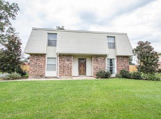 303 Acorn Dr, Lafayette, LA 70507