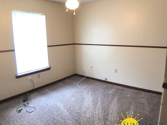 5th image of 421 Jo Ellen Ln
