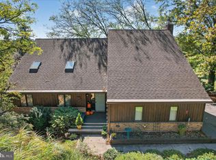 18 Golfview Ln, Reading, PA 19606