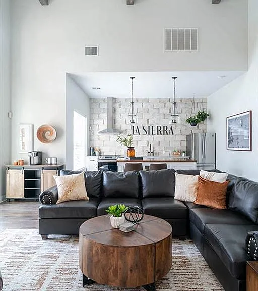 LA SIERRA APARTMENTS — Photo 11
