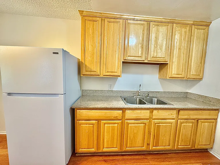 13014 Sherman Way — Photo 26