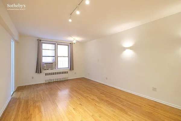 Rented by Sotheby's International Realty | media 15