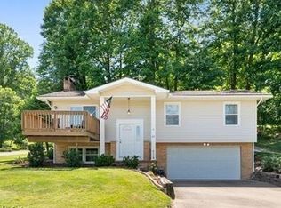 63 W Mohawk Dr, Malvern, OH 44644