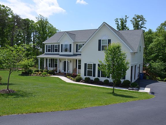 2nd image of 23018 Holloway Ct