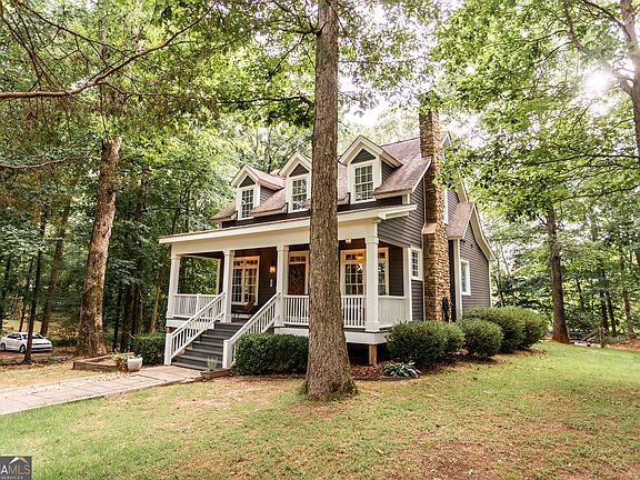 2nd image of 633 Duncan Rd