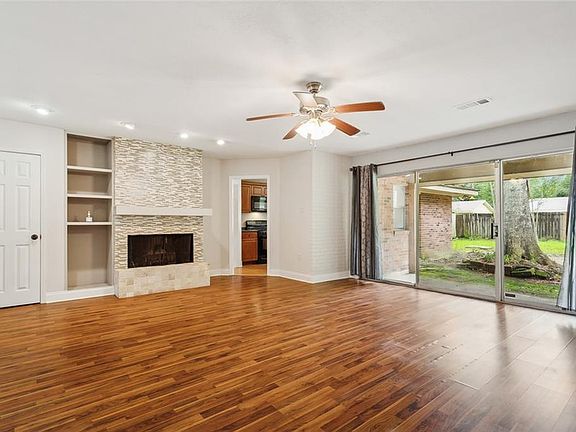 3rd image of 309 E Saint Mary Dr