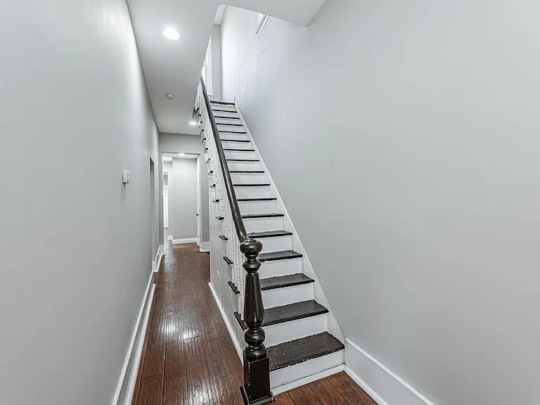 2822 Q St — Photo 7
