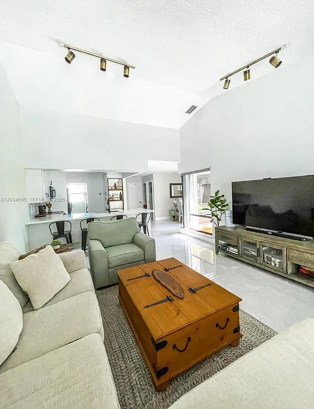 2 bed, 1446 sqft, $2,900 — Photo 1