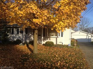 350 28th St N, Springfield, MI 49037