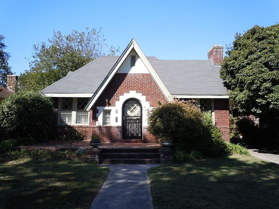 1st image of 903 N Barksdale St