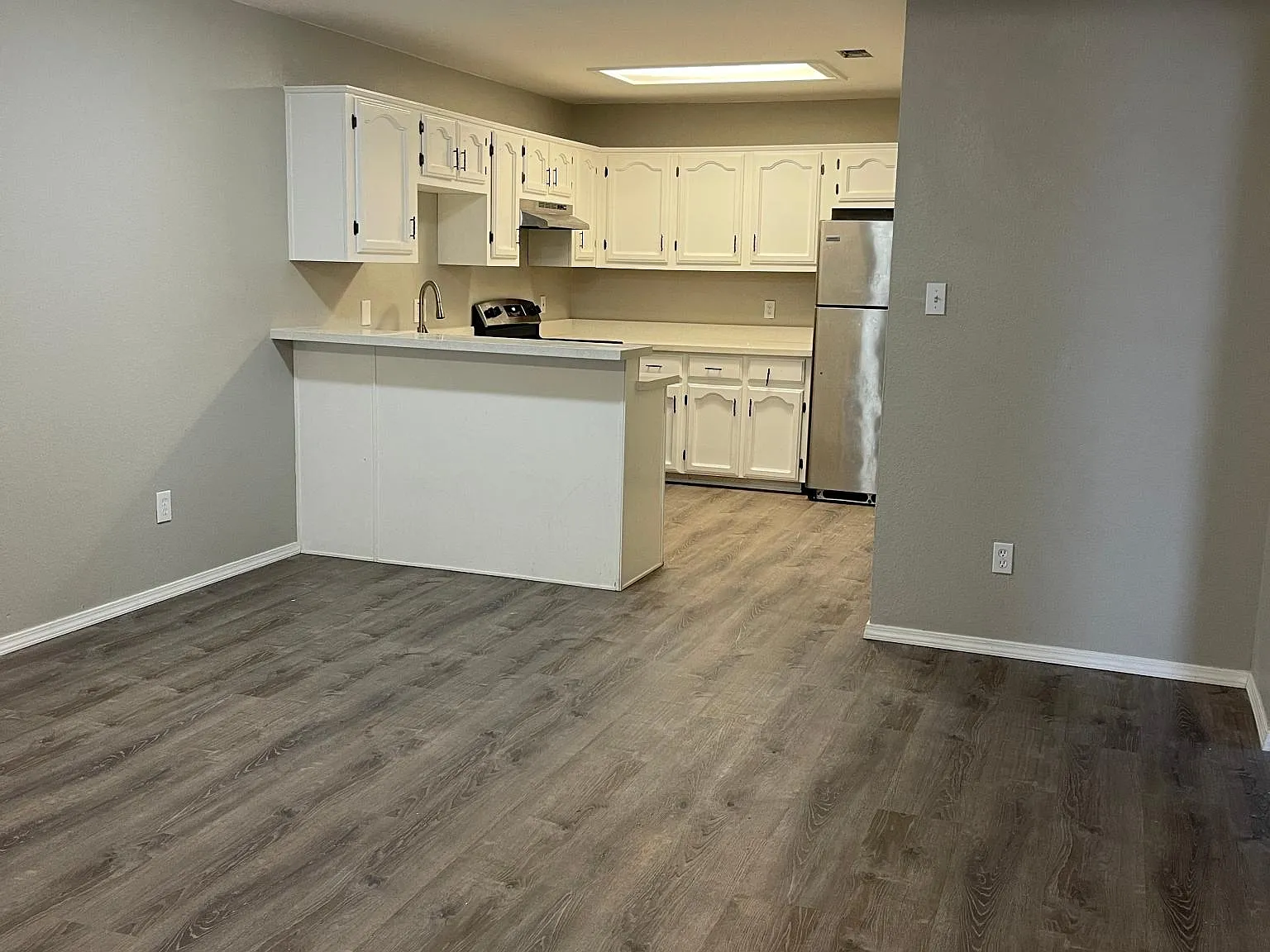 2 bed, 821 sqft, $750 — Photo 2