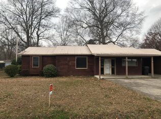 320 Beverly St, Scottsboro, AL 35768