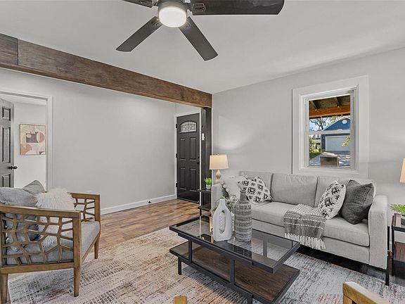 4th image of 9433 Echo Ln