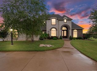 7152 Bluebird Ct, Owasso, OK 74055