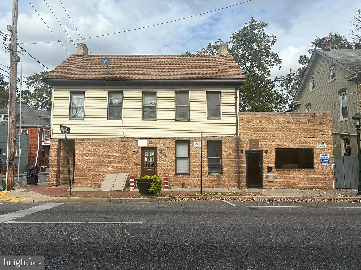 200 E Franklin St photo 1