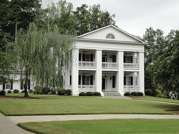 3rd image of 150 Ashborough Park