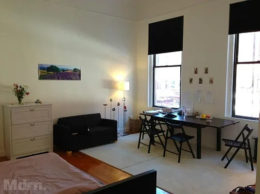 Rented by Mdrn Residential | media 6