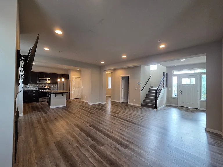 2524 Jacaranda Ave — Photo 5