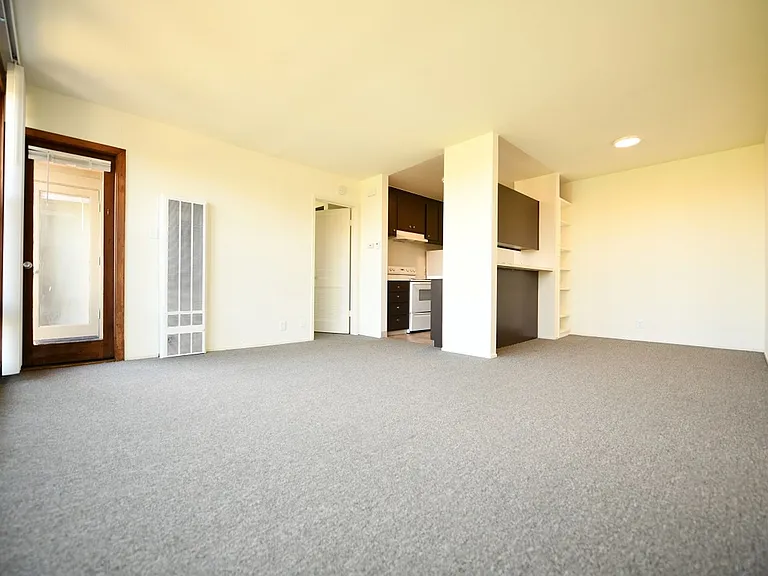 2415 College Ave. — Photo 2