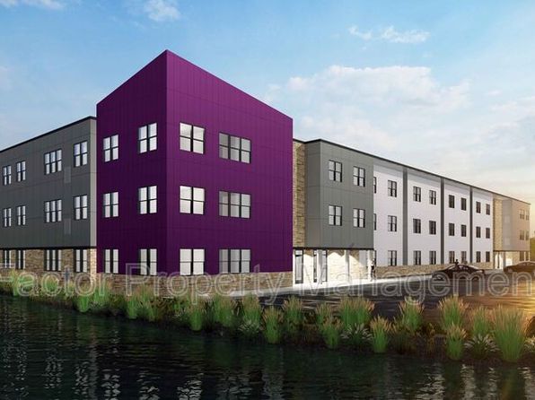 905 S Victory Dr #211