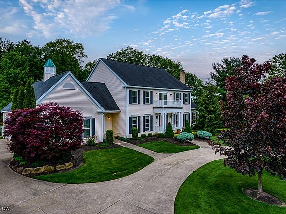 2nd image of 30650 Stratford Dr