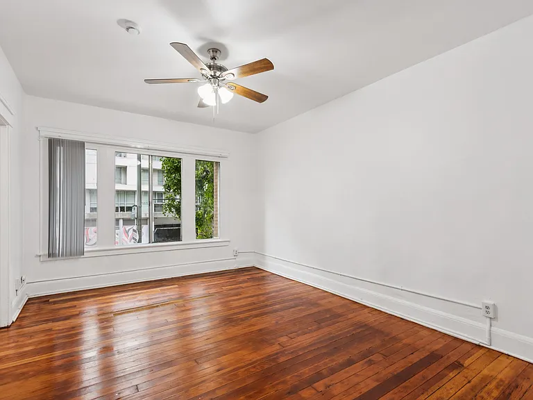 1220 S. Olive St. — Photo 20
