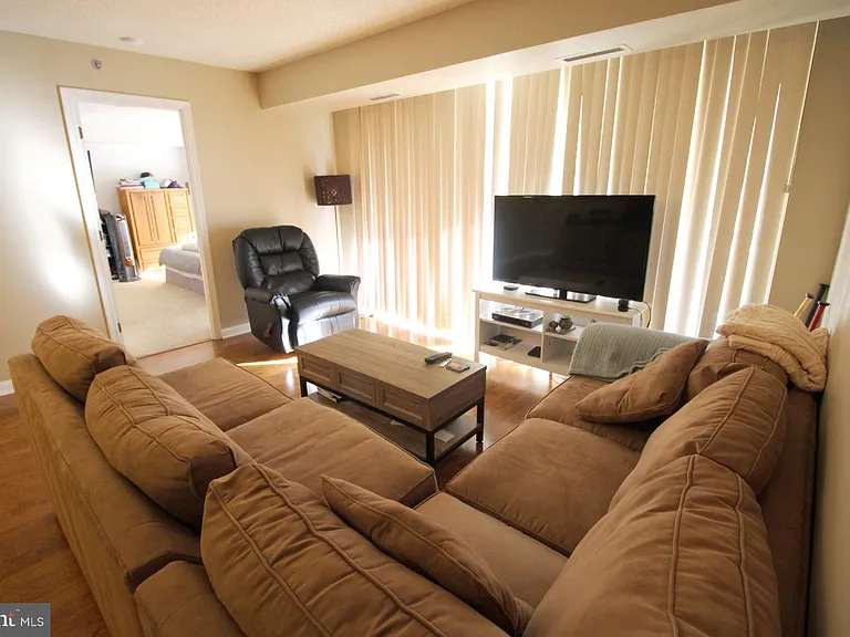 1200 Braddock Pl #312 — Photo 9