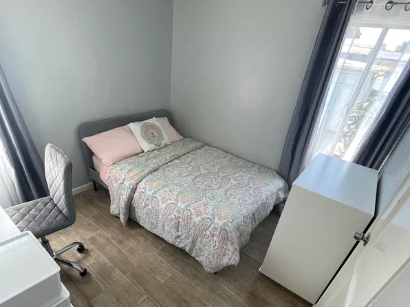 1264 W Hill St, Long Beach, CA 90810