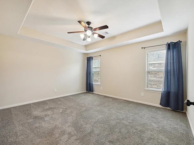 208 Morgan Isle Ln — Photo 4