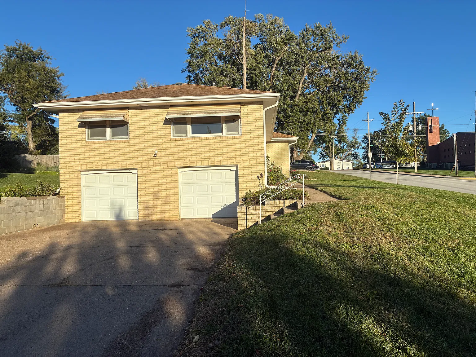 3 bed, 1678 sqft, $2,350 — Photo 3